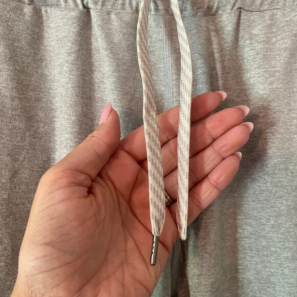 Vuori Women size Large Gray Performance Jogger Sweatpants Athleisure Loungewear - Picture 6 of 13